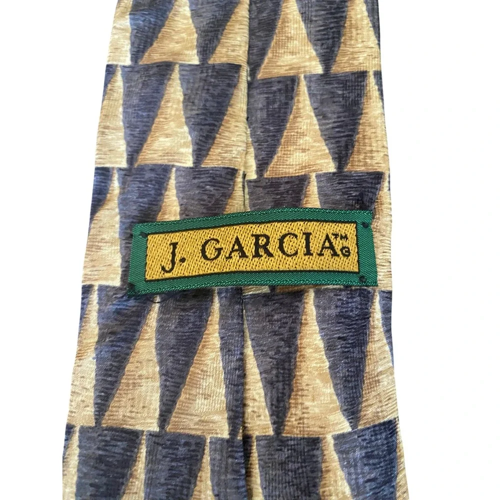 J Garcia Mens Silk Necktie Gold Charcoal Grey Geometric Triangle Pattern Art Tie
